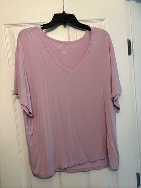 American Eagle Soft & Sexy Tee